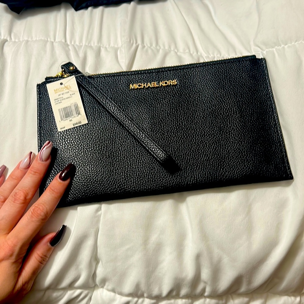 Michael Kors Lg zip clutch wristlet - black leather - gold lettering - NEW